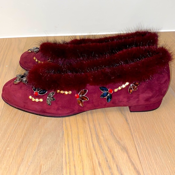 Stuart Weitzman fur lined Suede embellished slipper shoe 10 - Picture 3 of 10